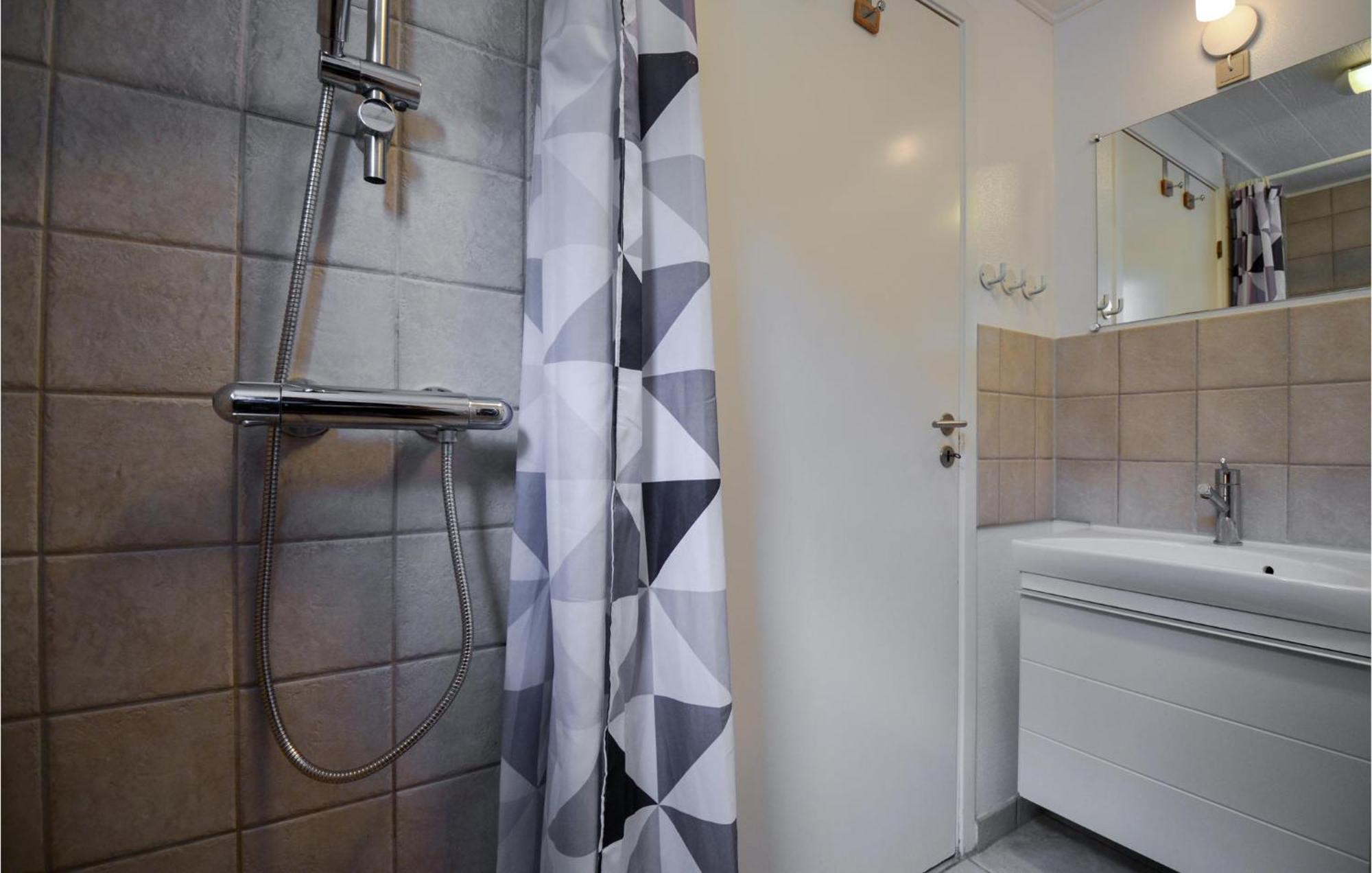 3 Bedroom Amazing Home In Ebeltoft Bagian luar foto